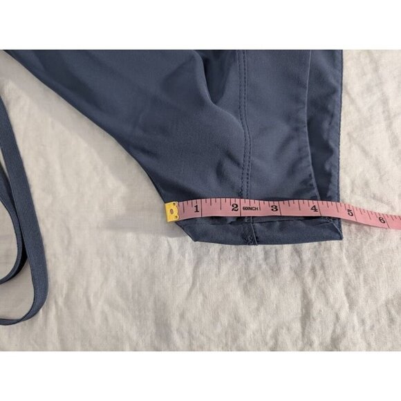 Legend Discovery women's size medium blue gray gym shorts, 4" inseam L9 - Picture 8 of 9